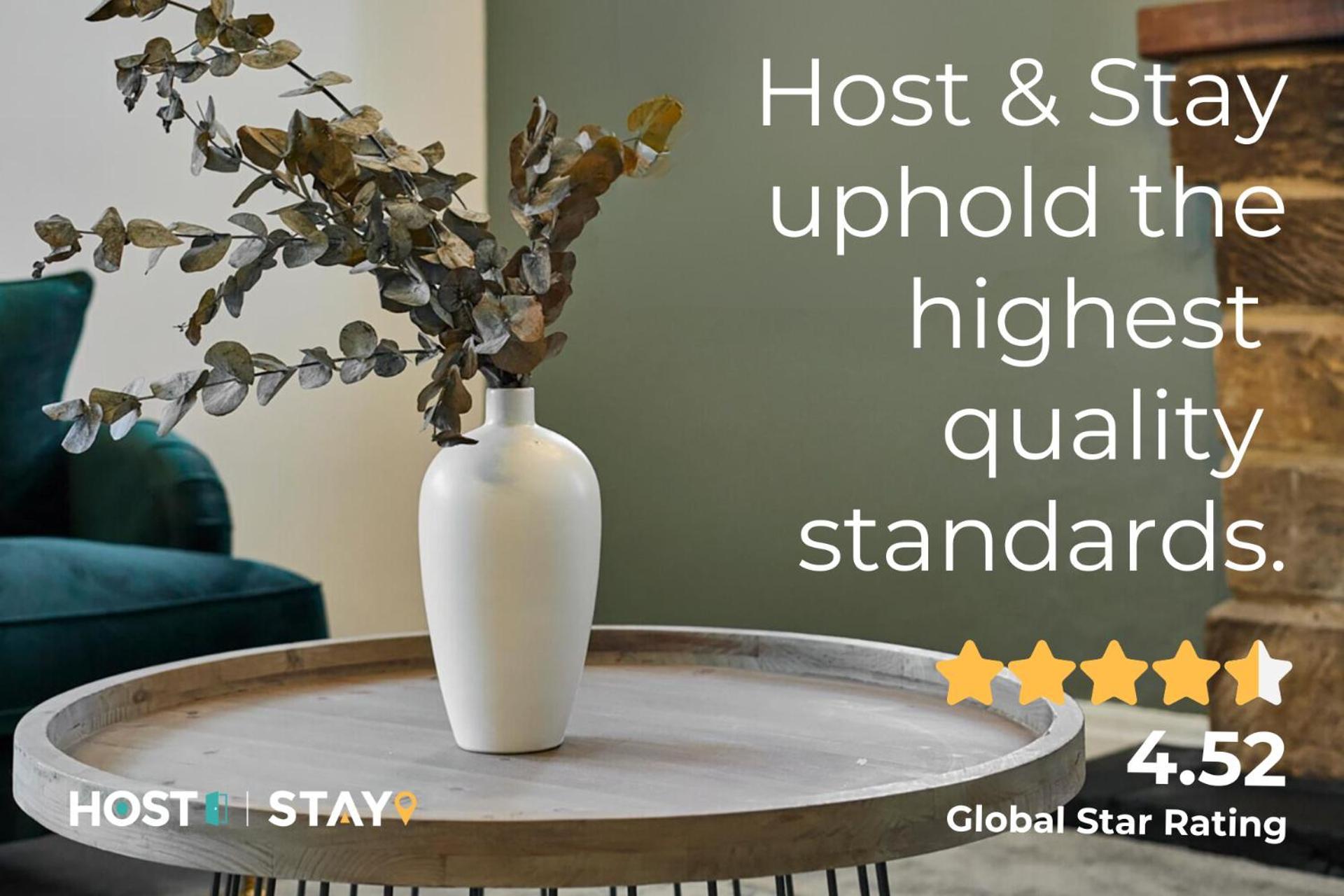 Host & Stay - Henderson House Уитби Екстериор снимка